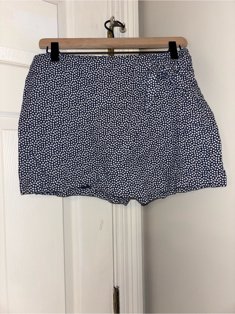 Vineyard Vines Navy and White Polka Dot Scallop Tie Dot Skort Size XS